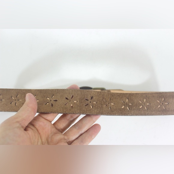Pig Skin Suede Leather Belt with Floral Cutouts and Beaded Buckle - Picture 5 of 7